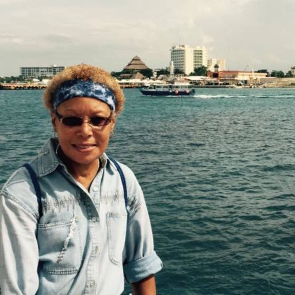 Meet your Posher, Carolyn